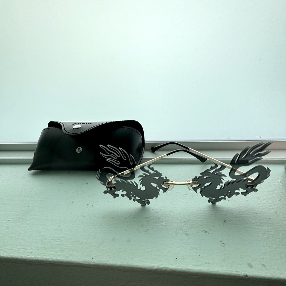 Black fashionable sunglasses